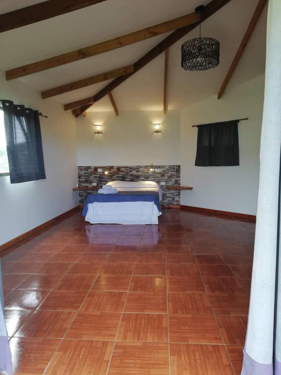 Hotel Atavai Χάνγκα Ρόα Εξωτερικό φωτογραφία